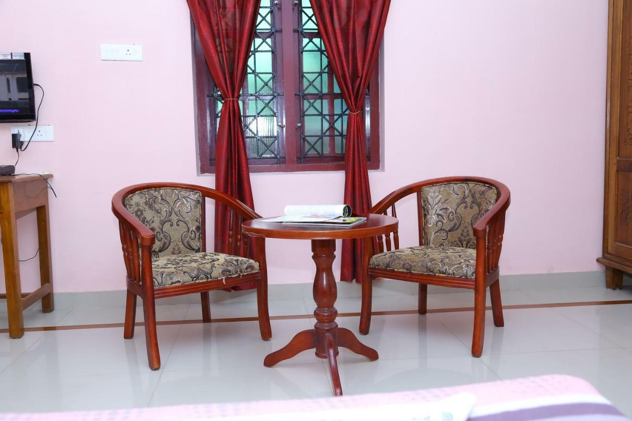 Princess Inn Royal Thiruvananthapuram Exteriör bild